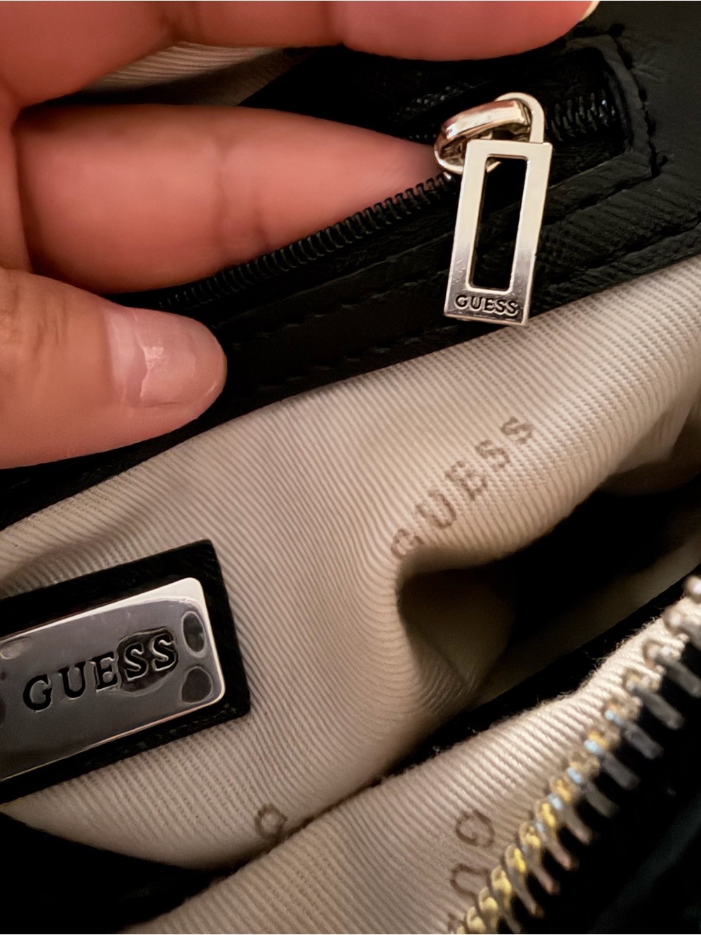 GUESS Los Angeles Black Crossbody Bag - Picture 12 of 14